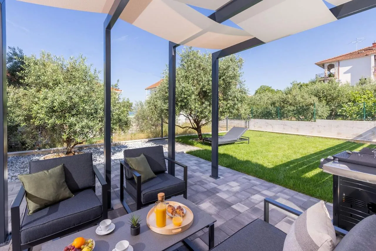 Apartments Ocrux Trogir