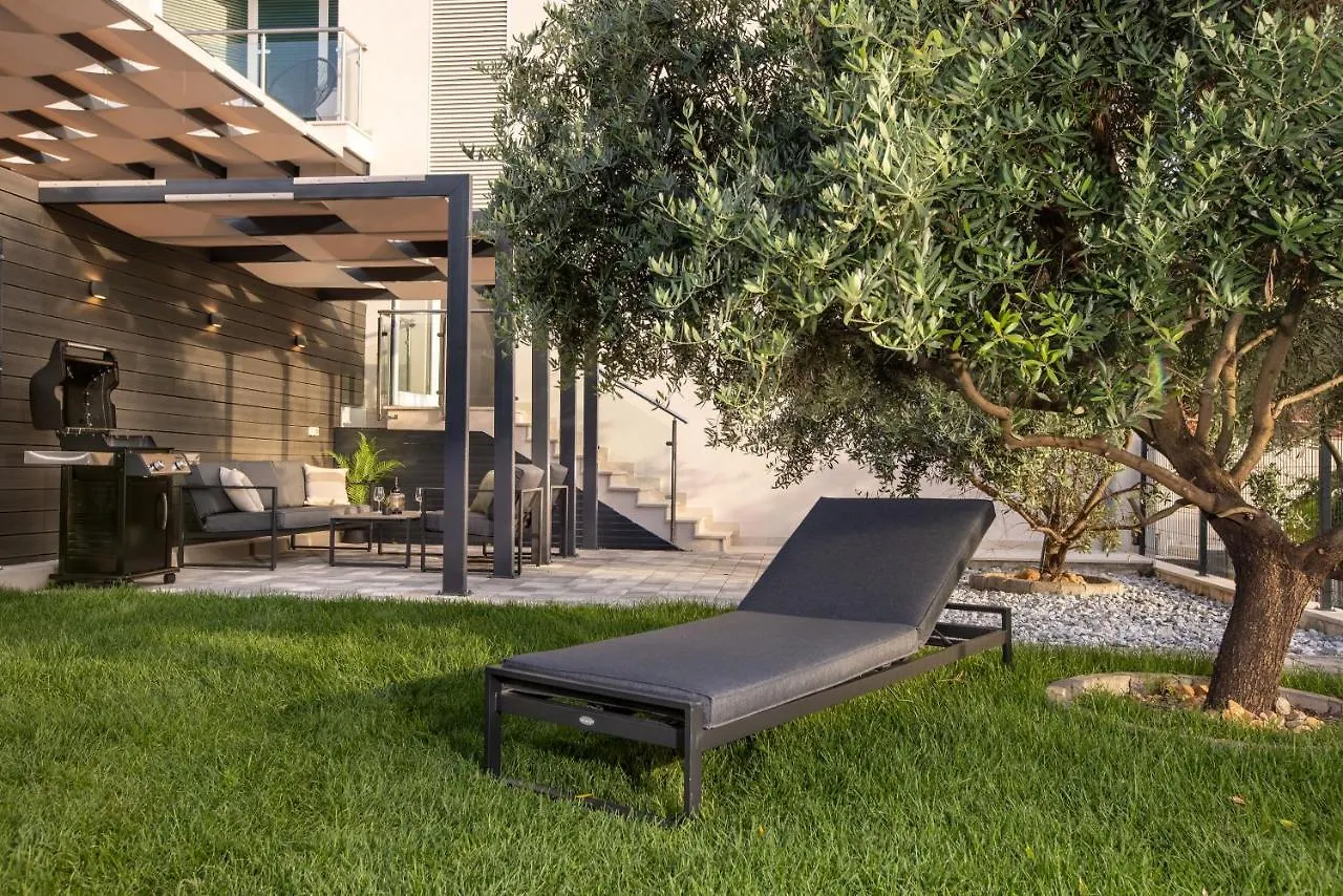 Apartments Ocrux Trogir