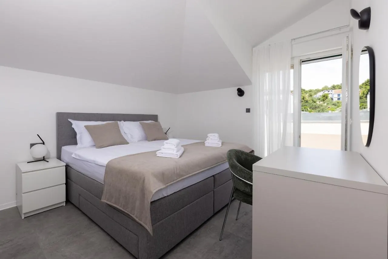 Apartments Ocrux Trogir